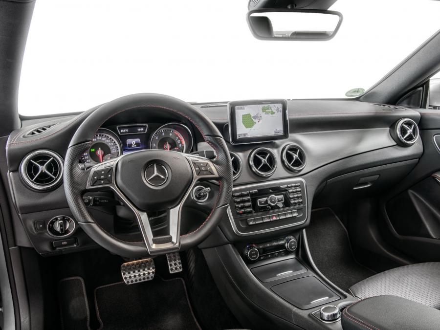  Mercedes-Benz CLA250 Sport 2013 года  (фото 8 из 15)
